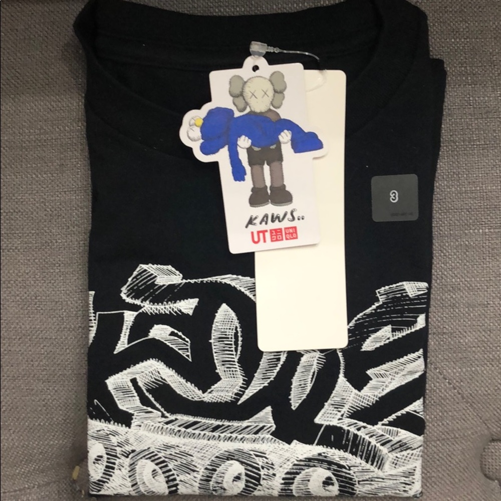 Kaws x UNIQLO